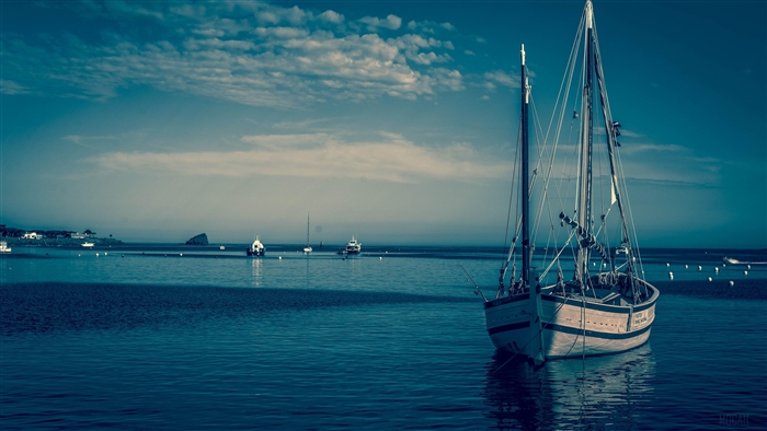 Sailboat on the Sea 4K