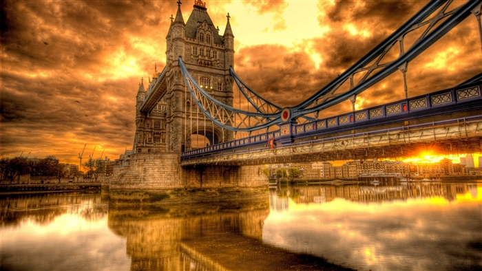 Tower Bridge at Sunset in London 4K