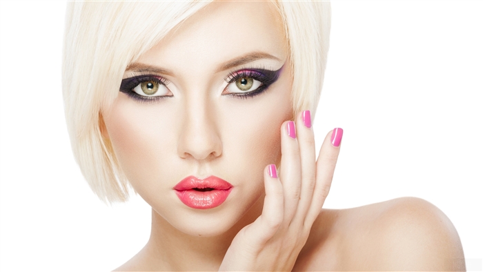 Blonde Woman with Green Eyes and Bold Makeup 4K