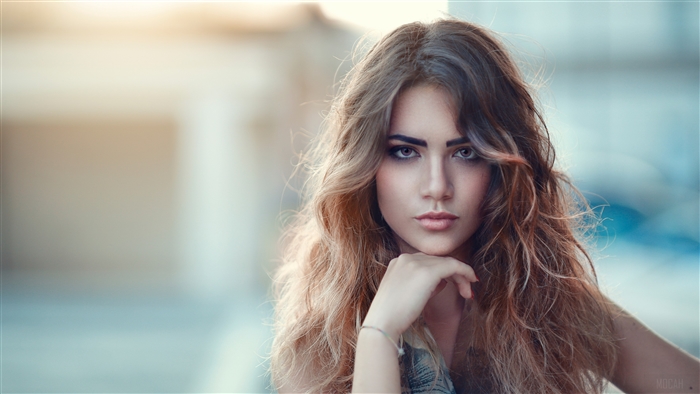 Brunette Woman 4K