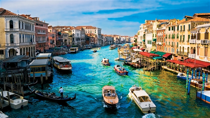 Grand Canal in Venice, Italy 4K