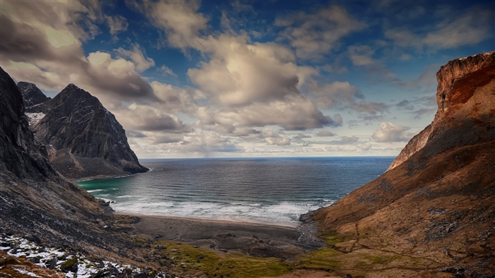 Kvalvika Beach, Lofoten Islands, Norway Seascape 4K
