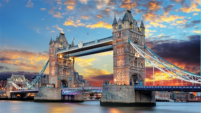 Tower Bridge in London at Sunset 4K
