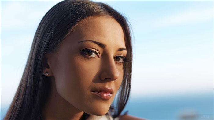 Anna Sbitnaya Close-Up Portrait 4K