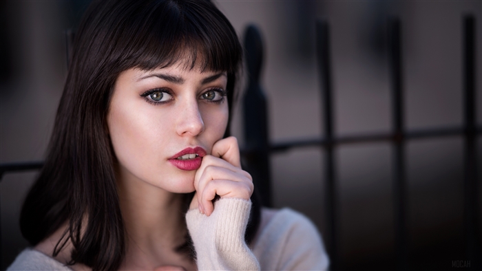 Brunette Woman with Blue Eyes and Lipstick 4K