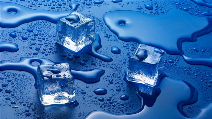 Ice Cubes and Water Drops 4K