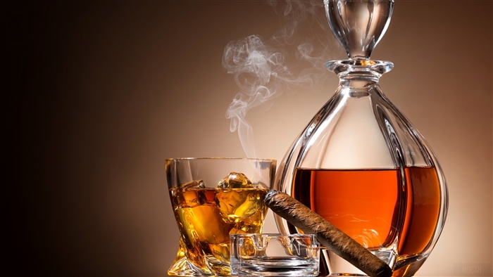 Whiskey and Cigar with Glass Decanter 4K