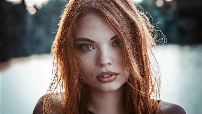 Redhead woman with blue eyes 4K