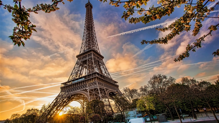 Eiffel Tower at Sunset with Dramatic Sky 4K
