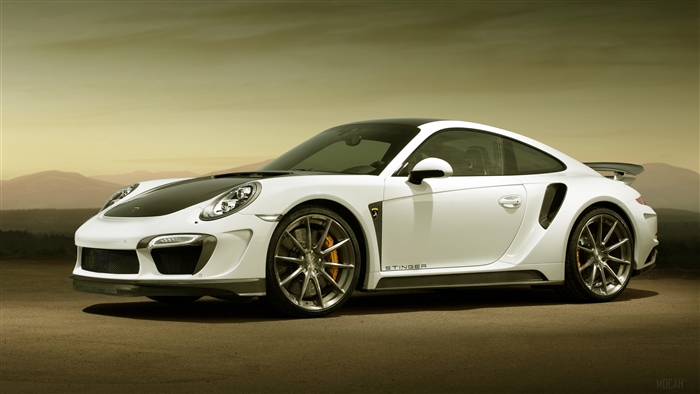 White Porsche 911 Turbo Stinger 4K
