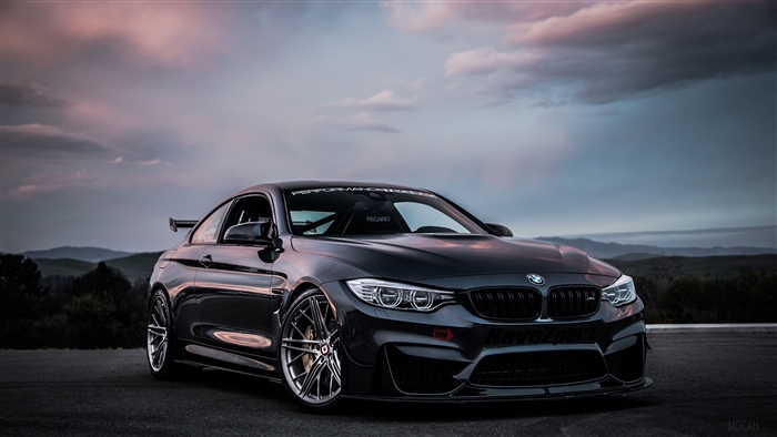 Black BMW M4 Grand Tourer 4K