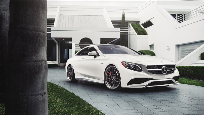 White Mercedes-Benz S-Class Coupe 4K