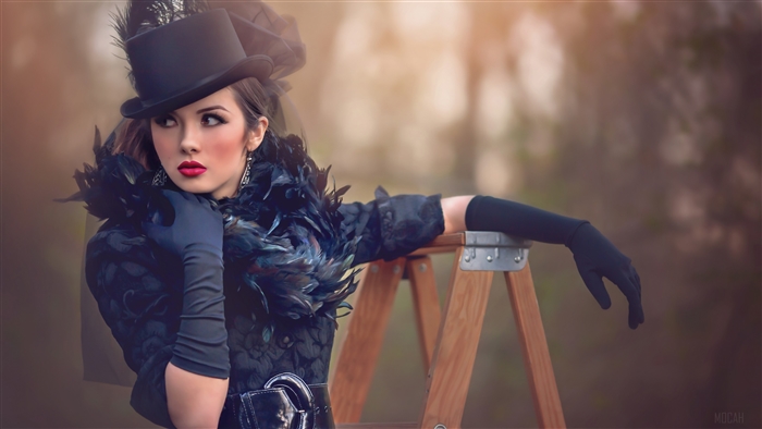 Woman in black top hat and gloves 4K