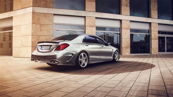 Silver Mercedes-Benz S-Class Luxury Car 4K