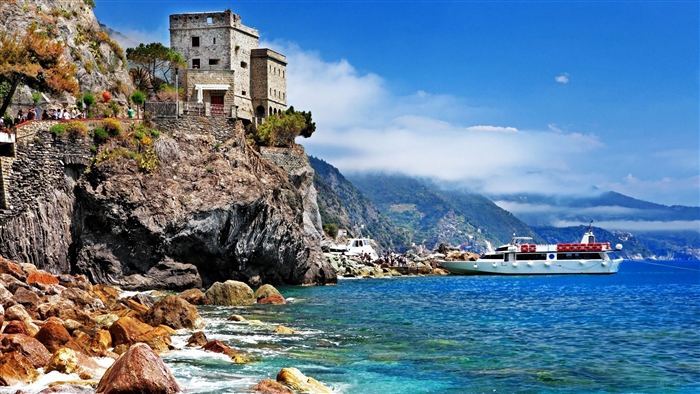 Monterosso al Mare, Cinque Terre, Italy 4K