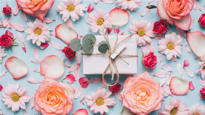 Gift box with roses and petals 4K