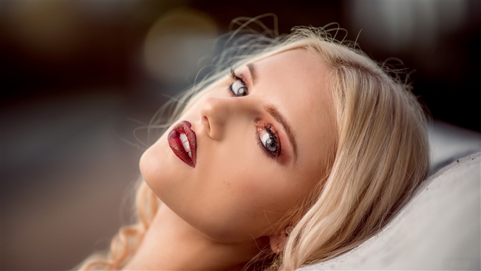 Blonde Woman with Blue Eyes and Red Lipstick 4K