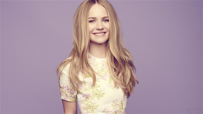 Brittany Robertson smiling 4K