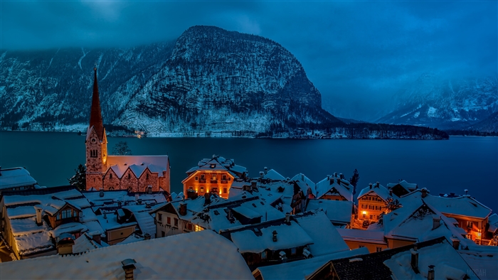 Hallstatt Town in Winter at Night 4K