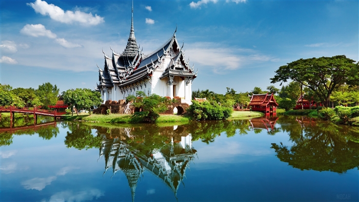 Ancient City Temple Reflection in Thailand 4K