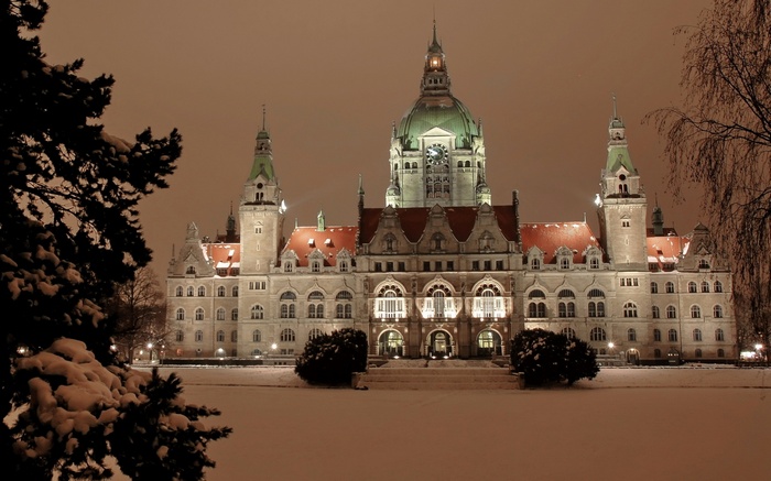 Neues Rathaus in Hannover on a Snowy Winter Night