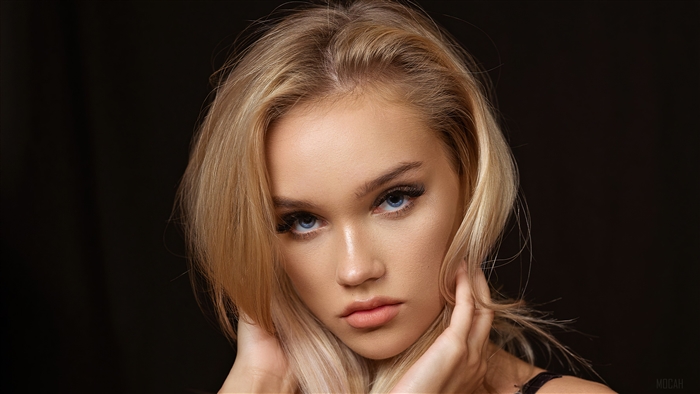 Evelina with Blonde Hair Looking