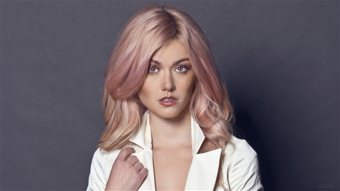 Katherine McNamara in white blazer