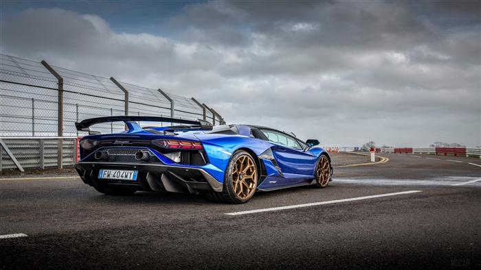 Blue Lamborghini Aventador SVJ Roadster 2020 4K