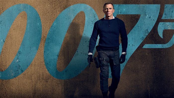 Daniel Craig as James Bond in No Time To Die 4K