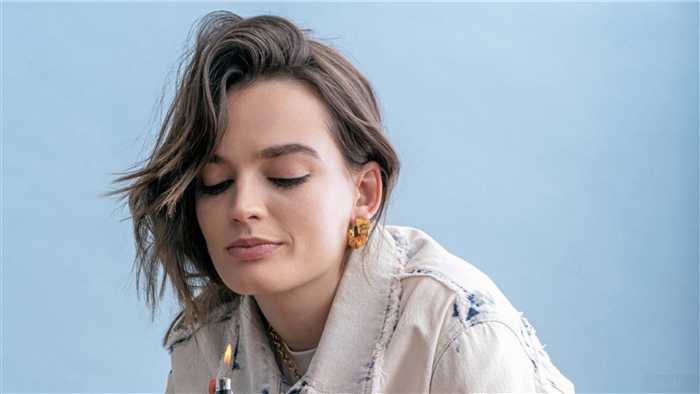Emma Mackey for Glamour Magazine France 4K
