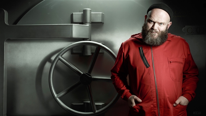 Helsinki from Money Heist in front of a vault