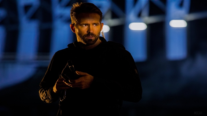 Ryan Reynolds in 6 Underground 4K
