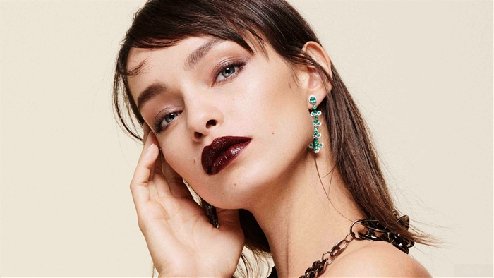 Luma Grothe Portrait with Dark Lipstick 4K