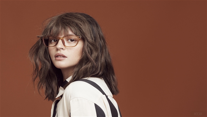 Girl with short hair and glasses 4K