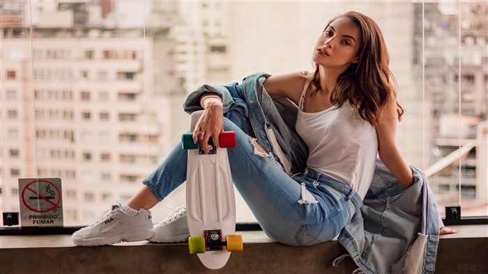 Girl with Skateboard 4K