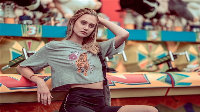 Blonde Girl with Tiger Shirt at Amusement Park 4K