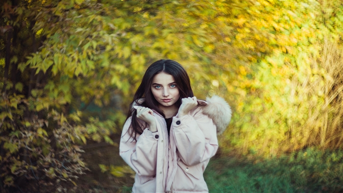 Girl in Winter Clothing with Blue Eyes 4K