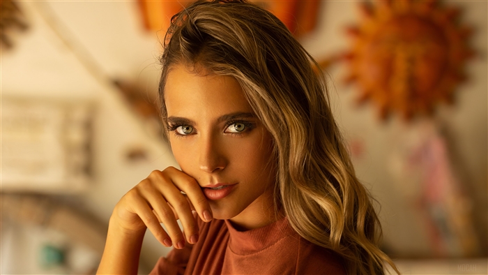 Blonde Girl Indoors 4K