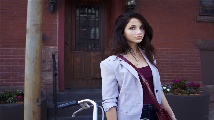 Beautiful Girl in White Jacket 4K