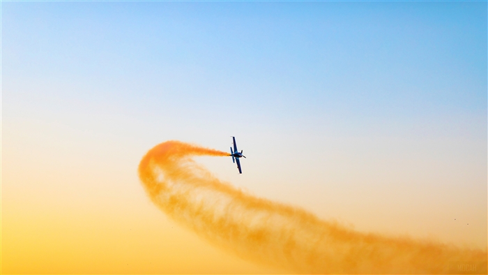 Airplane Throwing Orange Smoke 4K