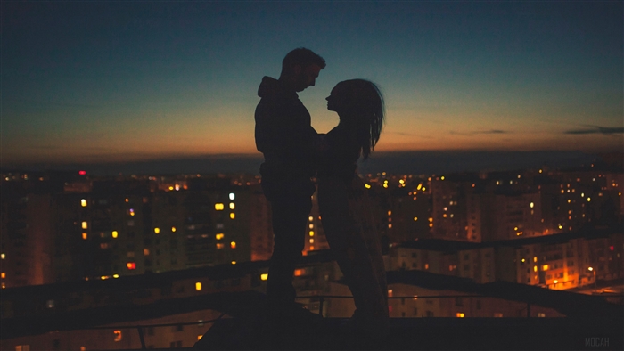Couple Silhouette City View 4K