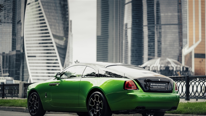 Green 2019 Rolls Royce Wraith with Black Accents