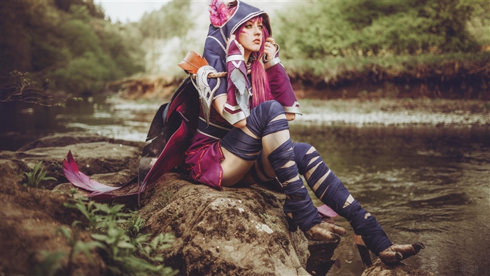 Xayah from League of Legends Cosplay 4K