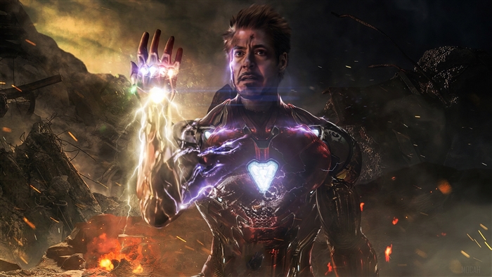 Iron Man with Infinity Gauntlet 4K