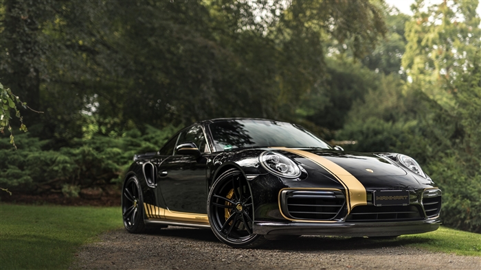 Black Manhart TR 700 Porsche 911 Turbo S 4K