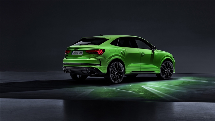 Green Audi RS Q3 4K