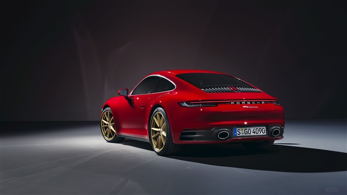 Red Porsche 911 Carrera 4K