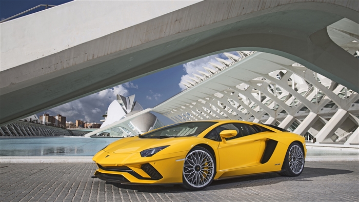Yellow Lamborghini Aventador S 2019 4K