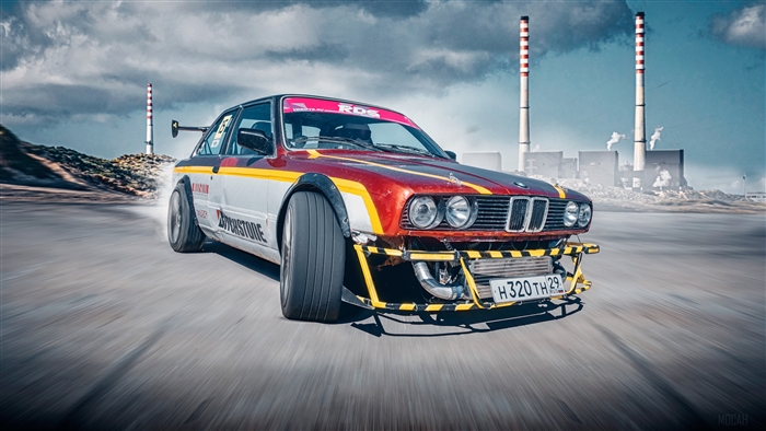 BMW 3 Series E30 Drifting