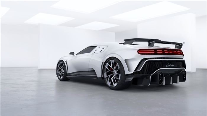 Bugatti Centodieci 2020
